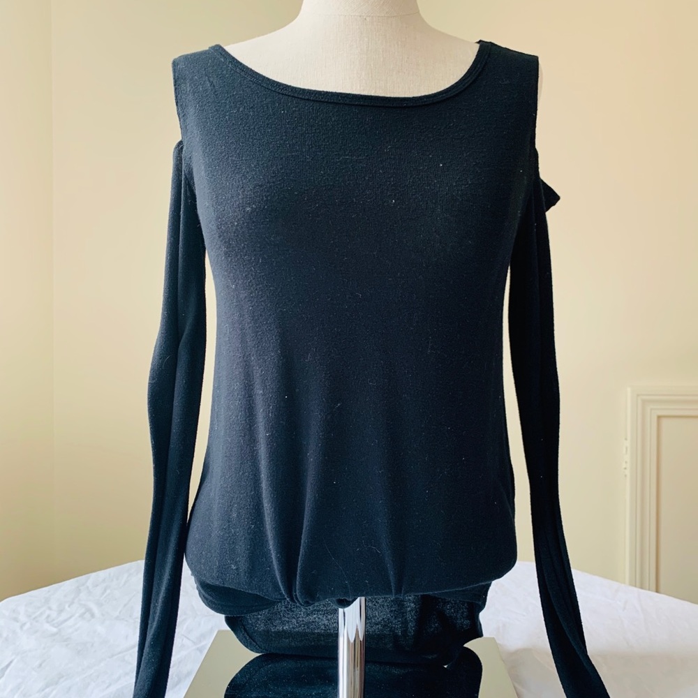 Hollister fitted cold shoulder long sleeve tee